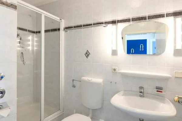 Badezimmer Haus vorm Riff Ferienwohnung Memmertfeuer