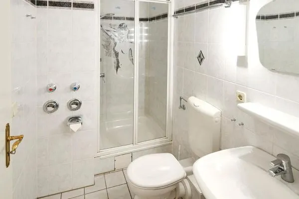 Badezimmer Haus vorm Riff Ferienwohnung Memmertfeuer