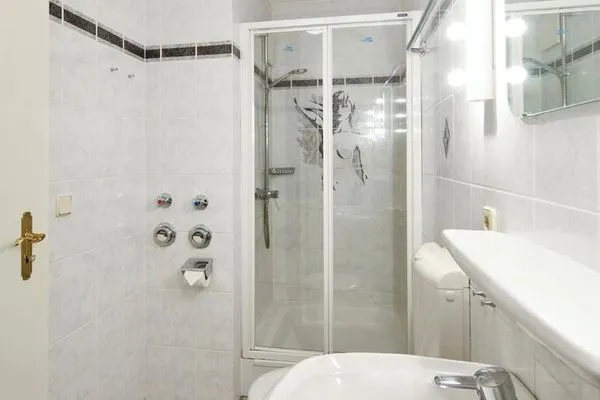 Badezimmer Haus vorm Riff Ferienwohnung Memmertfeuer