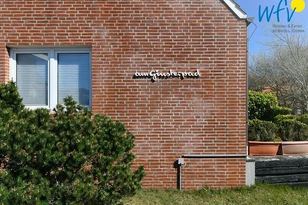 Hauptansicht Haus am Ginsterpad Ferienwohnung Heckenrose