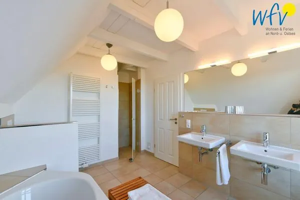 Badezimmer Landhaus Ostdüne Ferienwohnung Dünenmeer