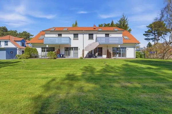 Bick auf das Haus und die Terrasse  Freesenkietz 23