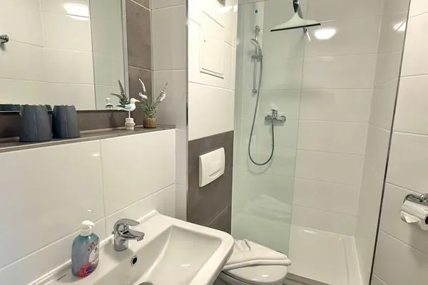 Badezimmer  Ferienwohnung Kranichnest in ländlicher Lage auf Rügen