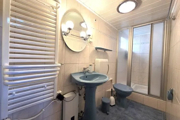 Badezimmer  Kleine Fischerhütte - uriges Ferienhaus am Meer