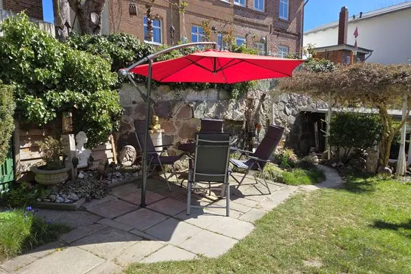 Terrasse  Kleine Fischerhütte - uriges Ferienhaus am Meer
