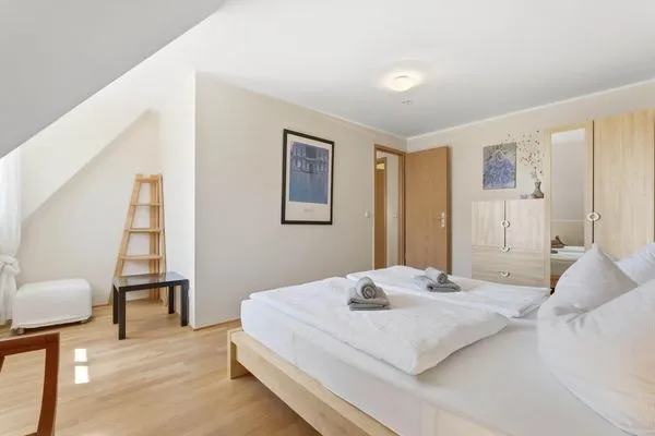 Schlafzimmer mit Doppelbett 1. OG  Kuttels Koje