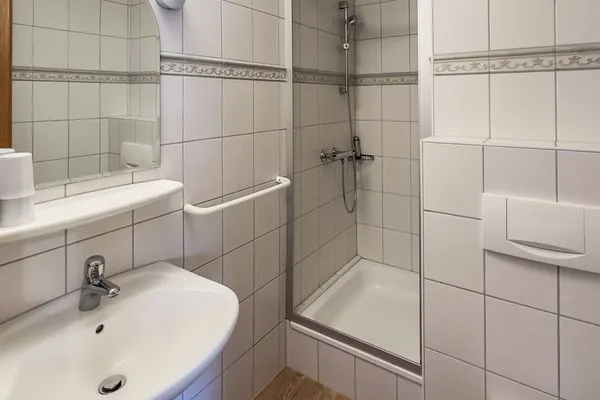 Badezimmer Haus *Üüs Aran* Ferienwohnung *Üüs Aran 6*