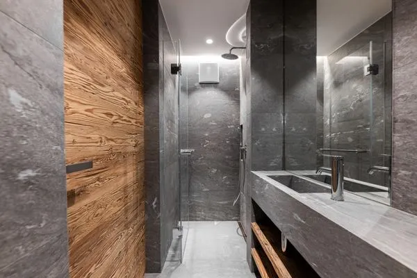 Badezimmer  Chesa Curtinella 21