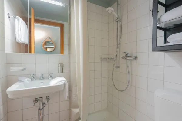Badezimmer  Chesa Survial 4