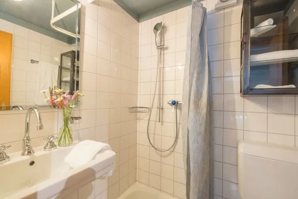 Badezimmer  Chesa Survial 4