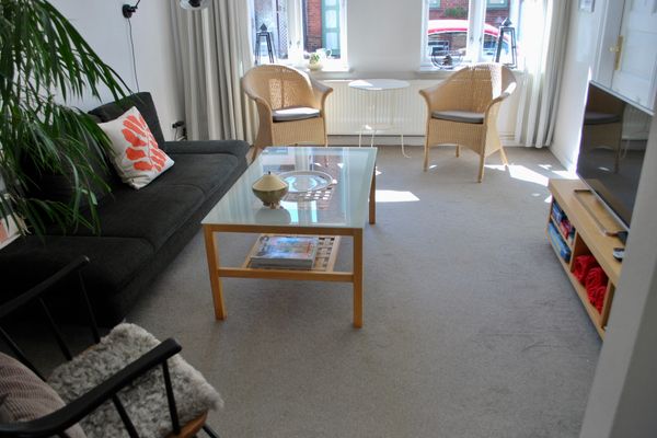 Friesen-Cottage Friedrichstadt - Sofaecke mit TV