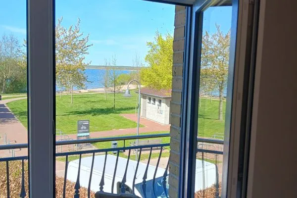   Ferienhaus direkt an See & Strand