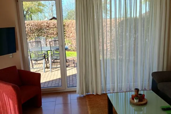   Ferienhaus direkt an See & Strand