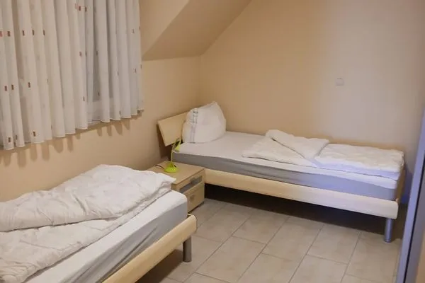   Ferienhaus direkt an See & Strand