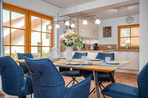 Ferienpark Freesenbruch Doppelhaushälfte 10a - Meeresbrise Ostseeheilbad Zingst - Essbereich im Wohnzimmer