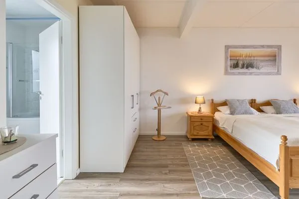 Schlafzimmer  (STR90a) Ferienwohnung "Haus Diana 1" F***