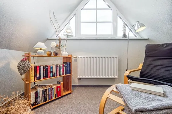 Leseecke mit Bücherregal  Grode Stuw
