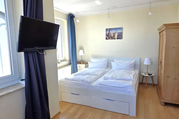 Schlafzimmer  Villa Seeblick App. 408 mit herrlichem Meerblick in Sassnitz auf Rügen