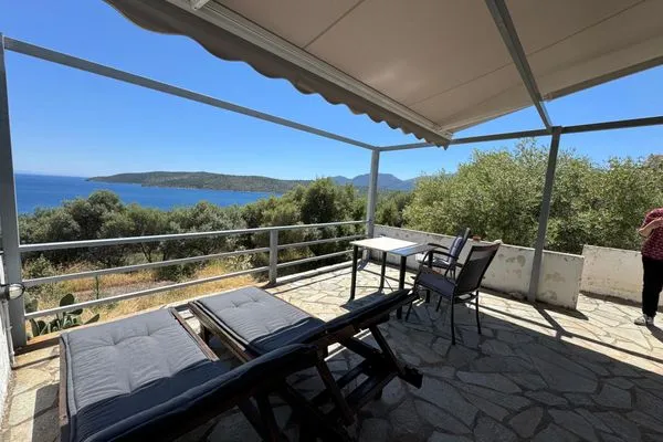 Terrace  Ageranos