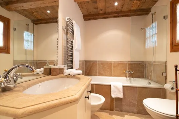 Badezimmer  Chesa Cavril