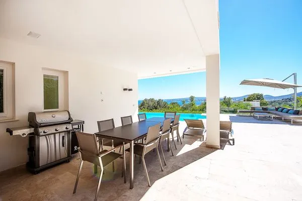   Villa Maria