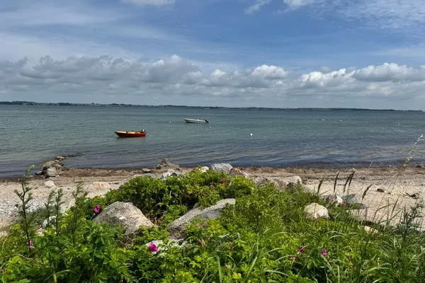 Kleine Fischerboote am Strand von Westerholz  Nordkiek No. 8