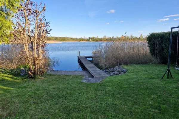   Ferienhaus direkt am See