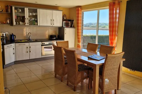   Ferienhaus direkt am See
