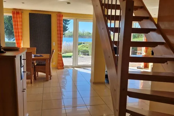   Ferienhaus direkt am See