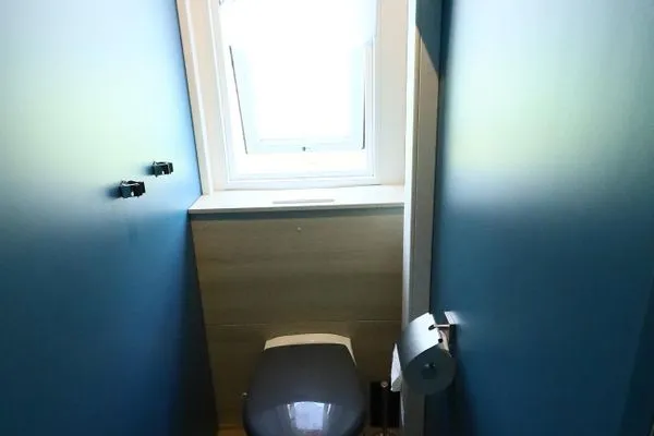 Gäste-WC  Ferienbungalow "Ostseehaus Sophie" - direkt hinter der Düne