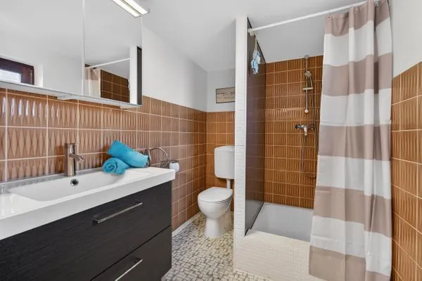 Badezimmer  Ferienhaus Friedas Fischerhuus