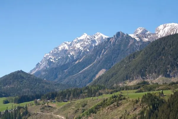 Aussicht in die Berge  Dachsteinblick by Alpendyll Apartments