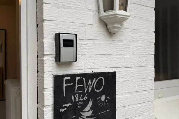 Fassade / Eingang  Eindecker