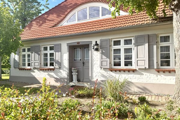  Käpitänshaus zum Plümper Ostseebad Ahrenshoop - 