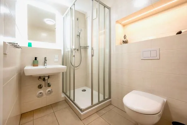 Badezimmer mit Dusche Residenz am Strand Wohnung 2-28