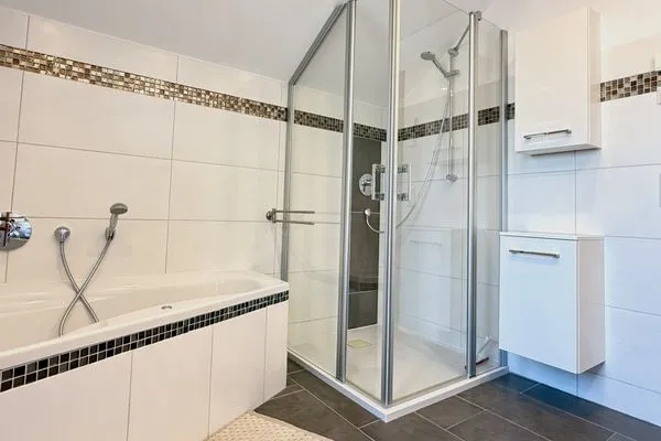  Ferienwohnung Wohlfühloase Lindau und Umgebung - Dusche im Badezimmer