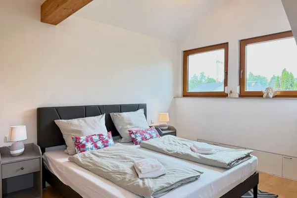  Ferienwohnung Wohlfühloase Lindau und Umgebung - Schlafzimmer - Doppelbett