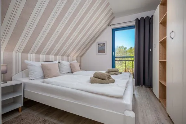 Schlafzimmer mit Doppelbett  Meeresrauschen 1