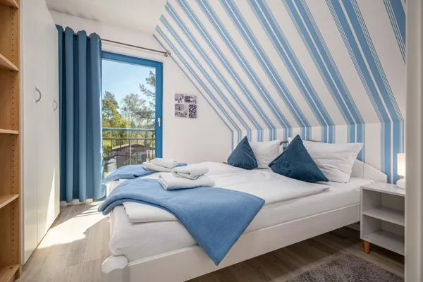 Schlafzimmer mit Doppelbett  Meeresrauschen 1