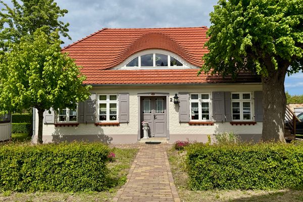  Käpitänshaus zum Plümper Ostseebad Ahrenshoop - 