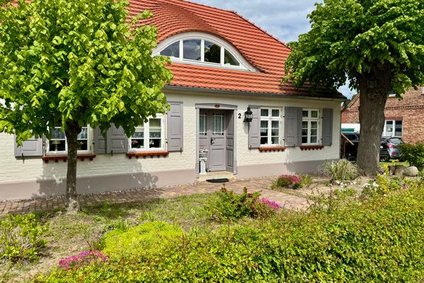  Käpitänshaus zum Plümper Ostseebad Ahrenshoop - 