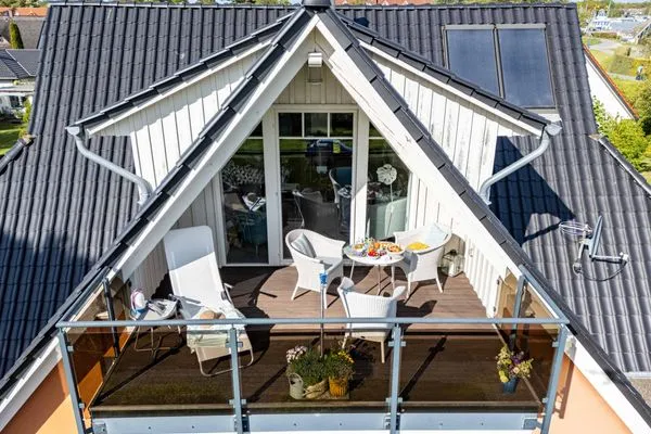 Blick auf den Balkon aus der Luft Mühlenstrasse 23 - Wohnung Oberdeck