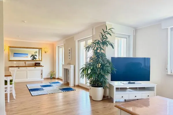 Multi-Fewo Haus Weinberg-Idyll Ferienwohnung Weinberg-Idyll Lindau und Umgebung - Wohn-/Essbereich