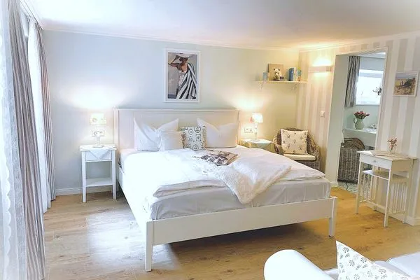   HAUS ANHOLT App. 31 - hübsches, kleines Appartement im Halbsouterrain mit Landhausküche