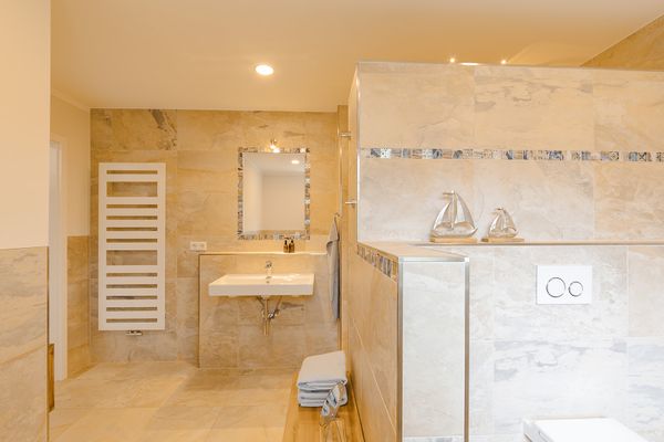  Landhausvilla Herrgarden Prerow - Badezimmer