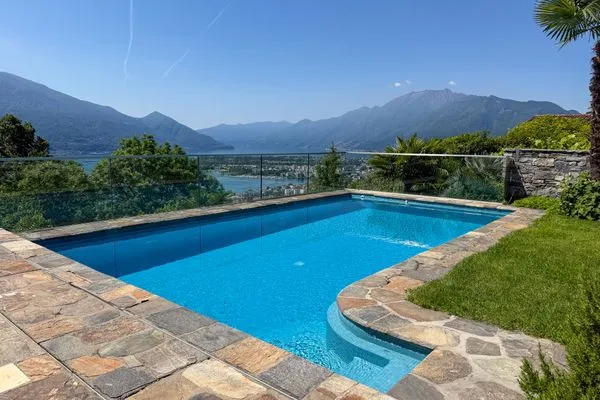 Pool  Case Rustico Moderne