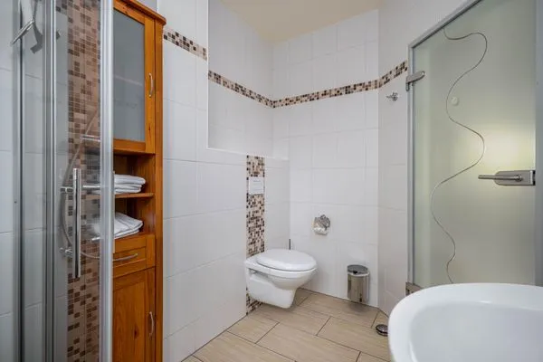 Bad mit Dusche und WC Am Deich Am Deich Haus 16 - Ostseewelle