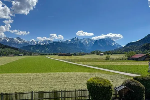 Blick auf Sehenswürdigkeit  WeitBlick Zugspitze