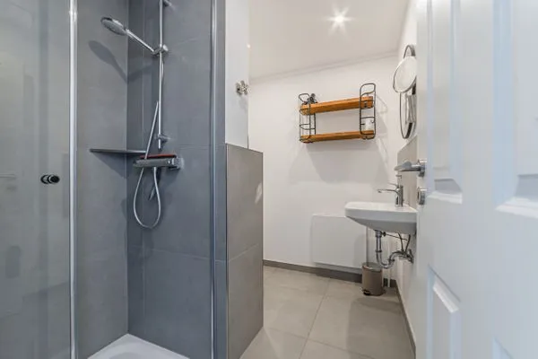 Badezimmer  Ferienwohnung Nordseeheimat Pellworm
