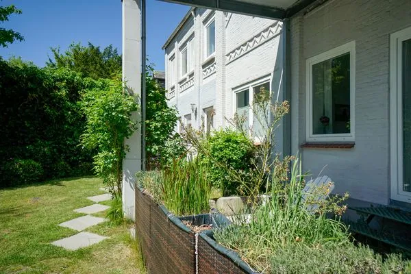 Garten  Ferienwohnung für 4 Personen am Borbyer Ufer mit zwei Sonnenterrassen